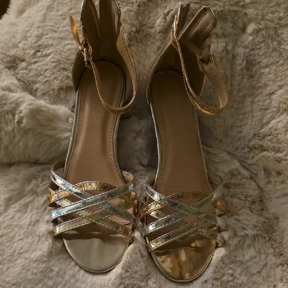 EUC Catherine Malandrino Metallic Strappy Heels-Size 7.5 - Picture 2 of 5